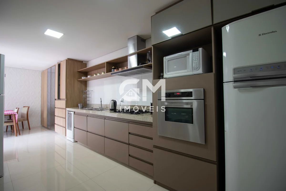 A GM IMÓVEIS VENDE CASA NO CONDOMINIO SERRADA DOURADA II, SOBRADINHO/DF. Casa de...
