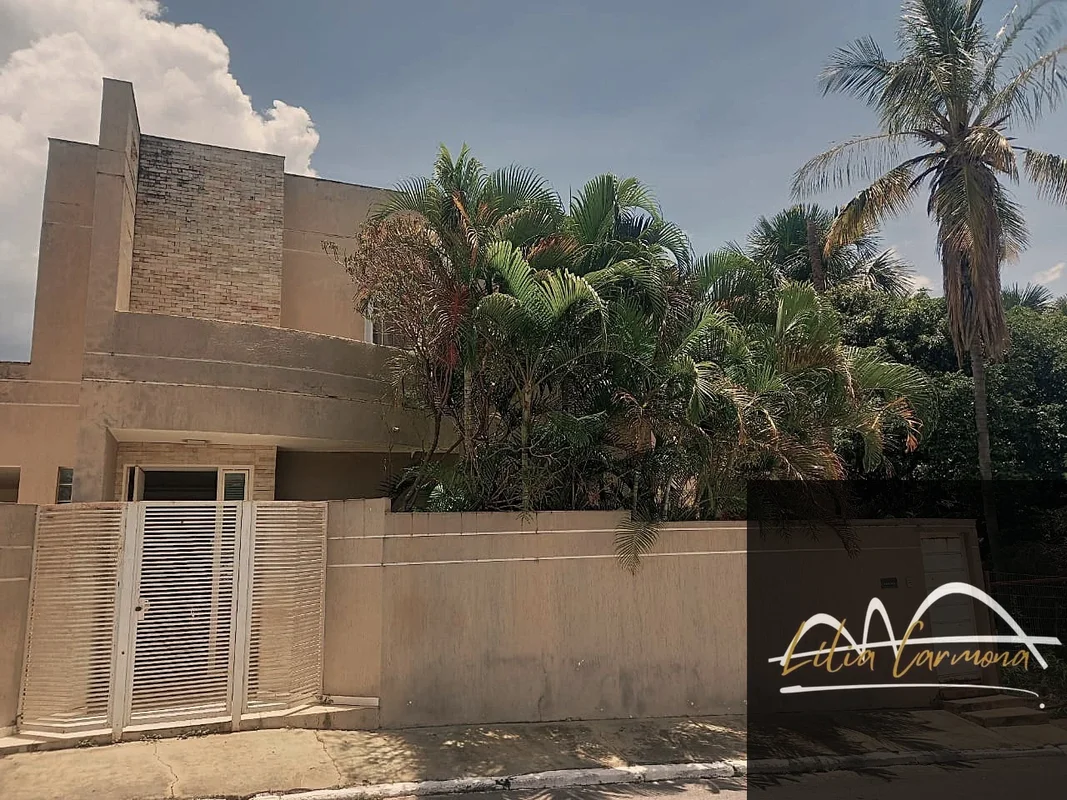 VIVA O MELHOR DE BRASÍLIA!Linda casa com 3 suítes, piscina com cascata e área go...