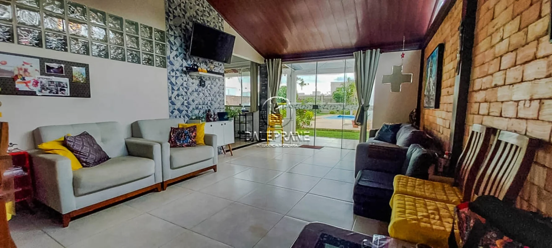DALEPRANE INTELIGÊNCIA IMOBILIÁRIA VENDE:Casa em condomínio consolidado e seguro...