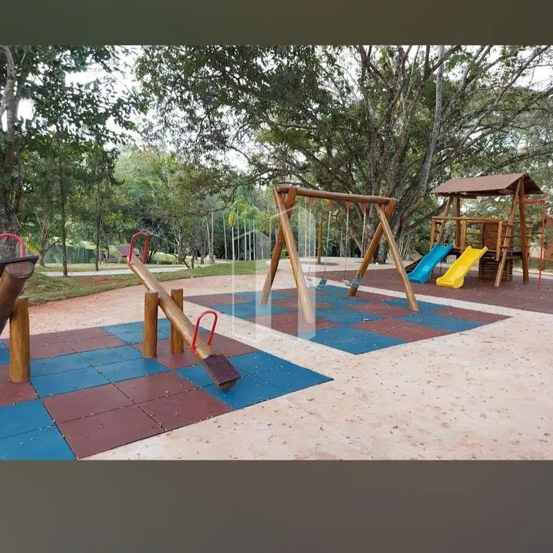 O Rosa de Leiria Condomínio Horizontal é um empreendimento notável em Goianira, ...