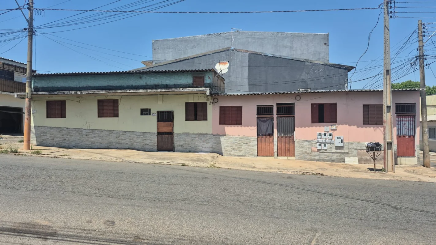 Vende-se Imóvel Comercial com 5 Kitnets | Ótima Localização!Excelente oportunida...