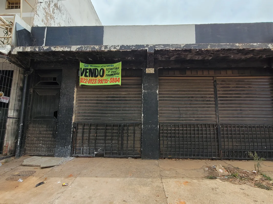 Excelente localização, loja comercial com com estrutura para dois pavimentos, de...