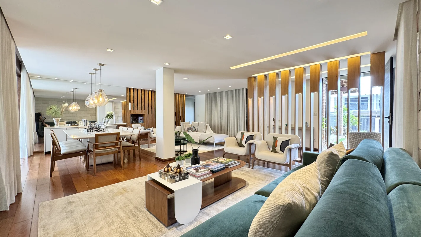 Monumental Agência Imobiliária vende;SHIN QI 12 - SOBRADO | 5 SUÍTES - LAGO NORT...