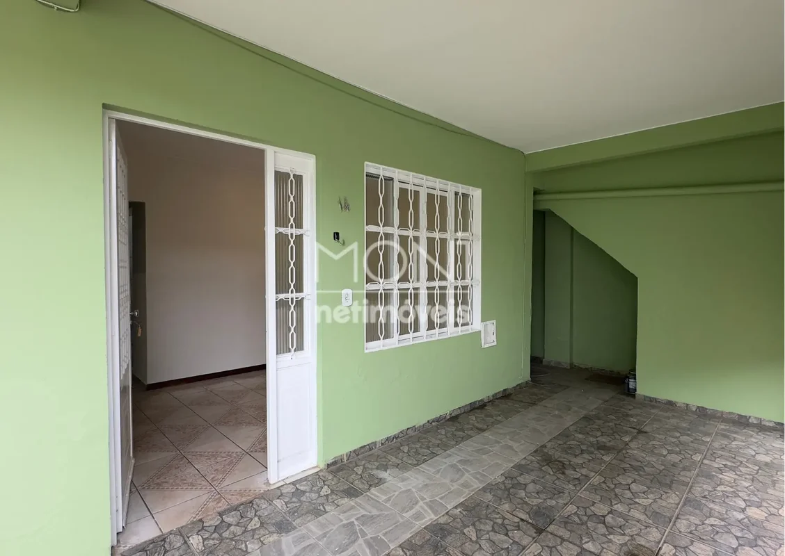 CASA 05 QUARTOS - CANDANGOLÂNDIA - QRO A Localizada em área residencial tranquil...