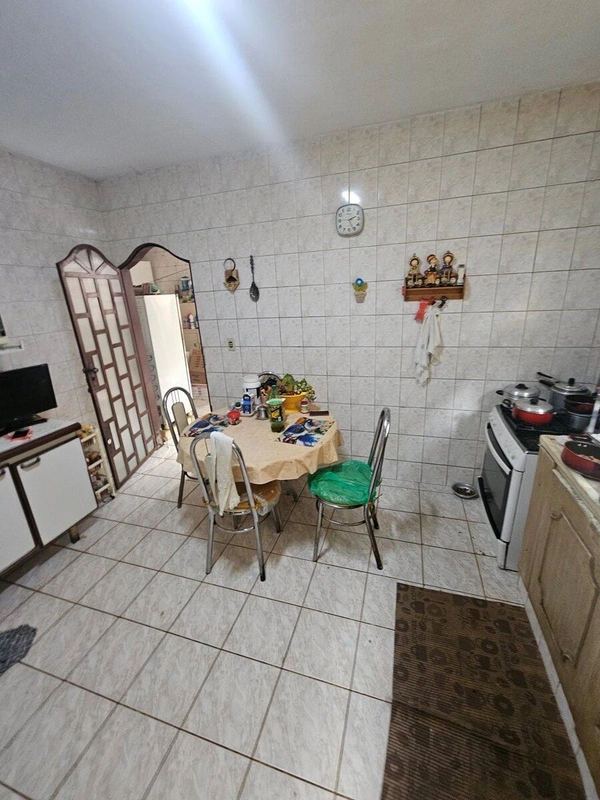 Casa à venda na QNM 38 Conjunto C, Taguatinga Norte, DF. Com uma localização pri...