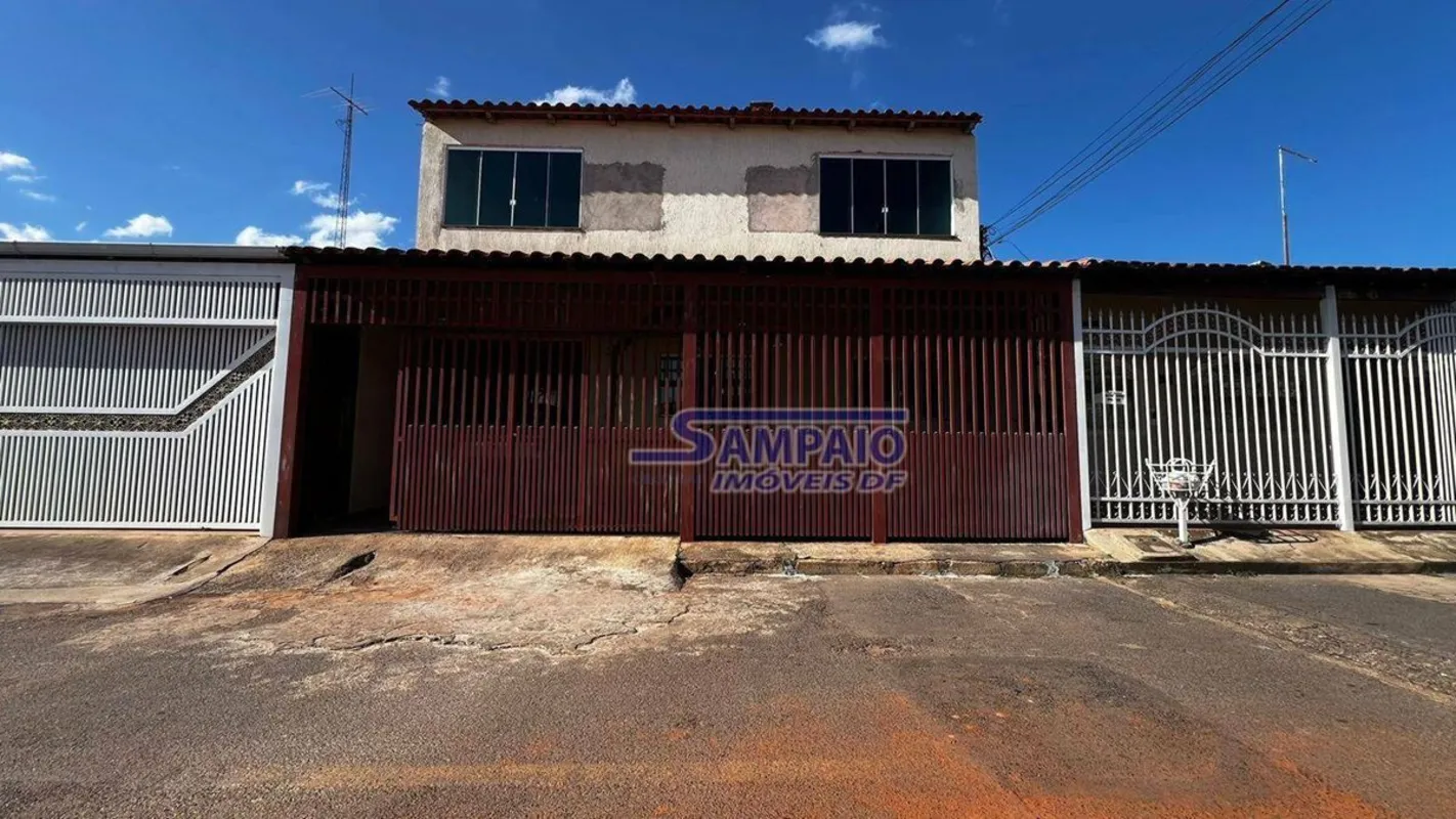 Casa com Área de Lazer e Escritório na QNP 10 Conjunto L Ceilândia/DF!Imóvel esp...