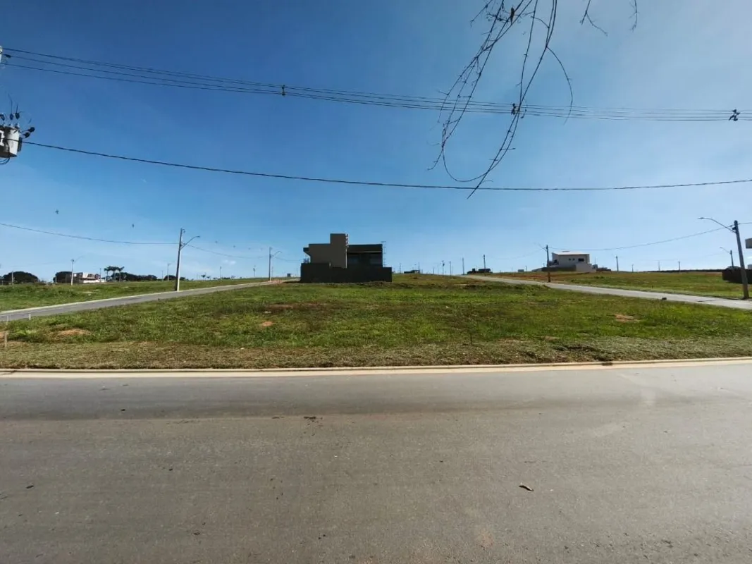 Terreno de 257,95 mÂ² Ã  venda - Jardins Versalhes - Aparecida de GoiÃ¢niaAprese...