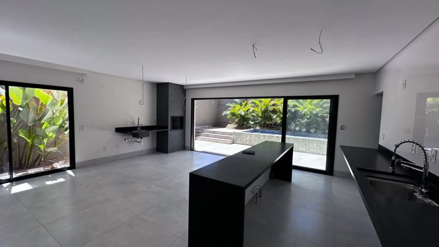 Casa de 213 mÂ² com 04 suÃ­tes Ã  venda - Jardins Barcelona - Senador Canedo/GOC...