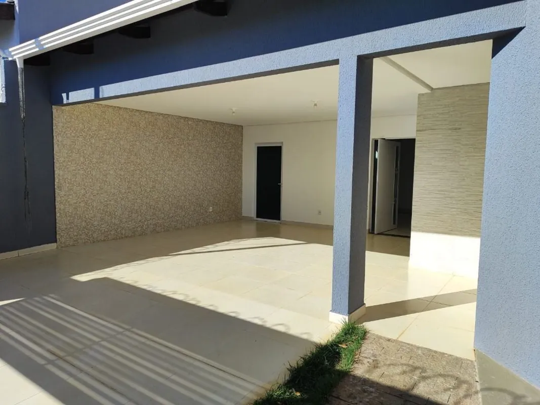 Sobrado com, 247 mÂ² com 03 suÃ­tes no Residencial Monte Cristo em Trindade. Sob...