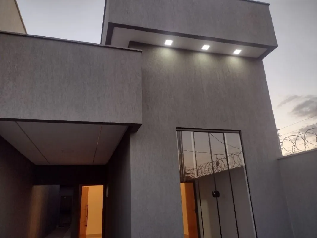 Casa com 03 dormitÃ³rios Ã  venda com 106 mÂ² por R$ 630.000 no setor MansÃµes P...