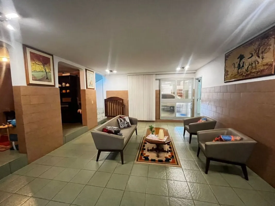 Sobrado com 420 mÂ² com 04 quartos R$ no Setor Nova SuÃ­Ã§a, prÃ³ximo a praÃ§a W...