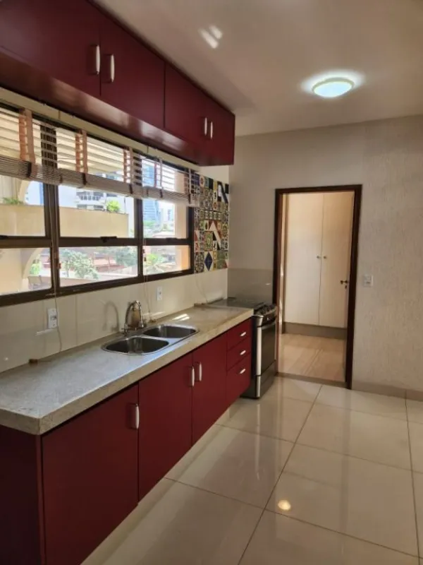 Apartamento com 02 quartos sendo 02 suÃ­tes, sala para 03 ambientes, cozinha, sa...