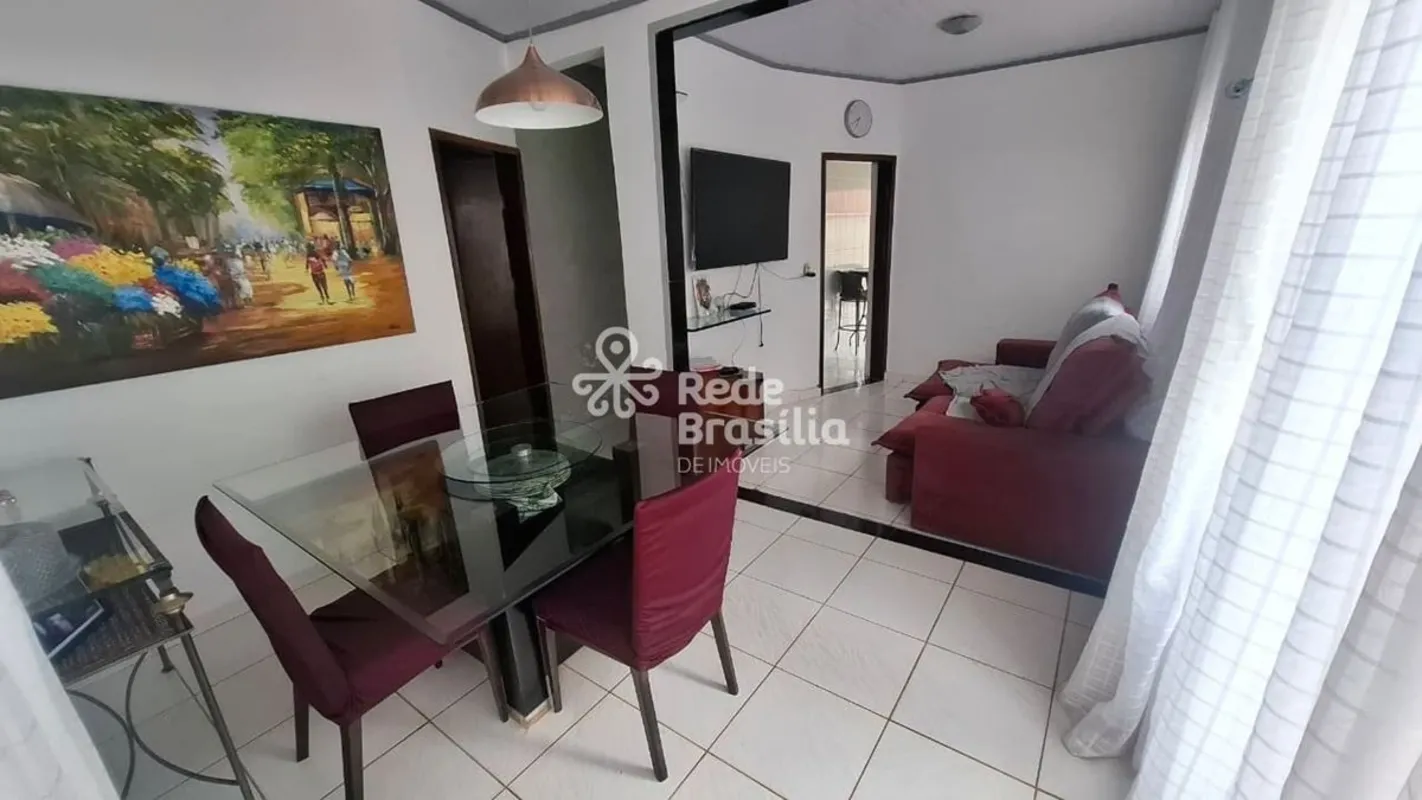 NÃO ACEITA FINANCIAMENTO.Localizada na Vila Rabelo 1, em região tranquila e bem ...