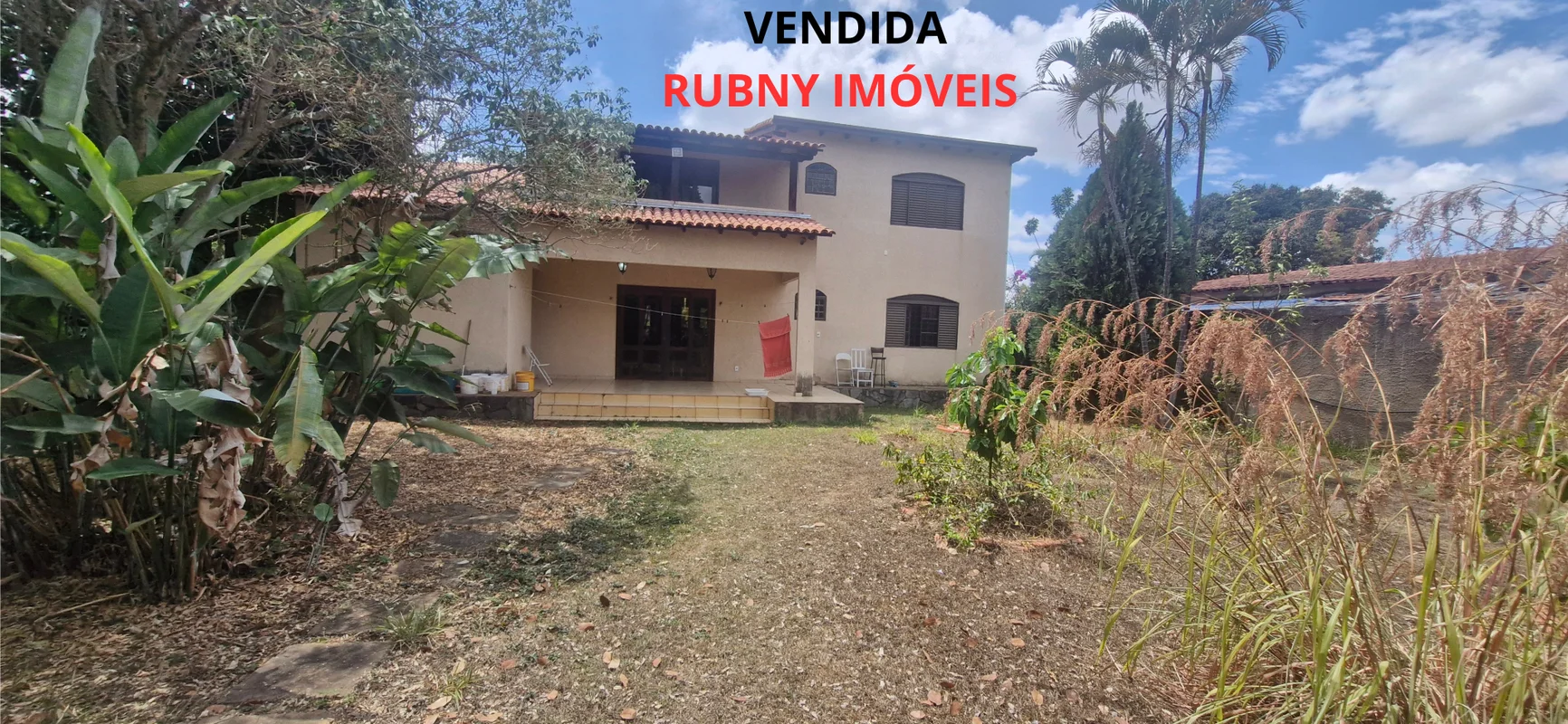 Vendo Sobrando. Condomínio Mansões Entre Lagos. 1 etapa otima localização. 1 pis...