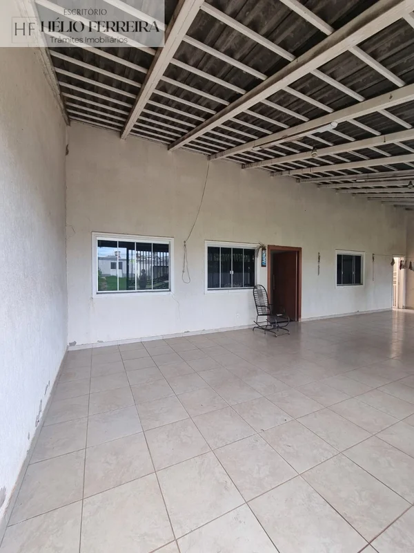 Excelente casa no Setor Sul do Gama com: - 3 suites, - sala de estar, sala de ja...