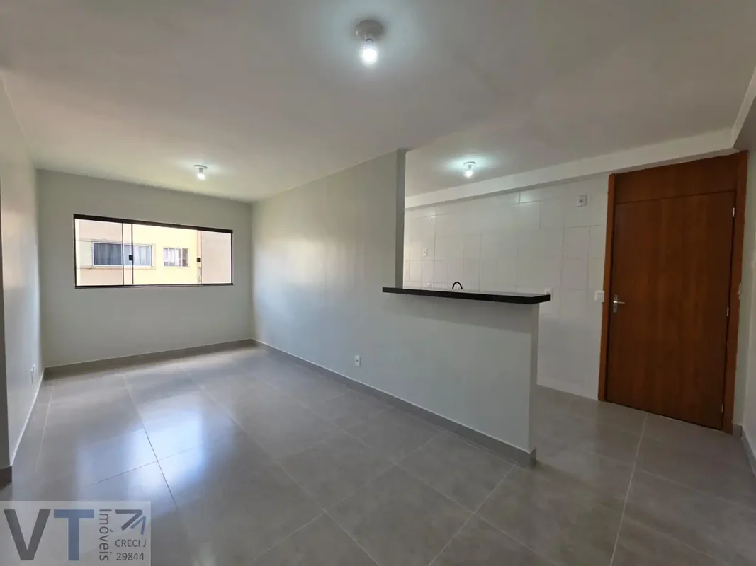 ACEITO FINANCIAMENTO, FGTS e CARRO COMO ENTRADA!APARTAMENTO DESOCUPADO! COM VAGA...