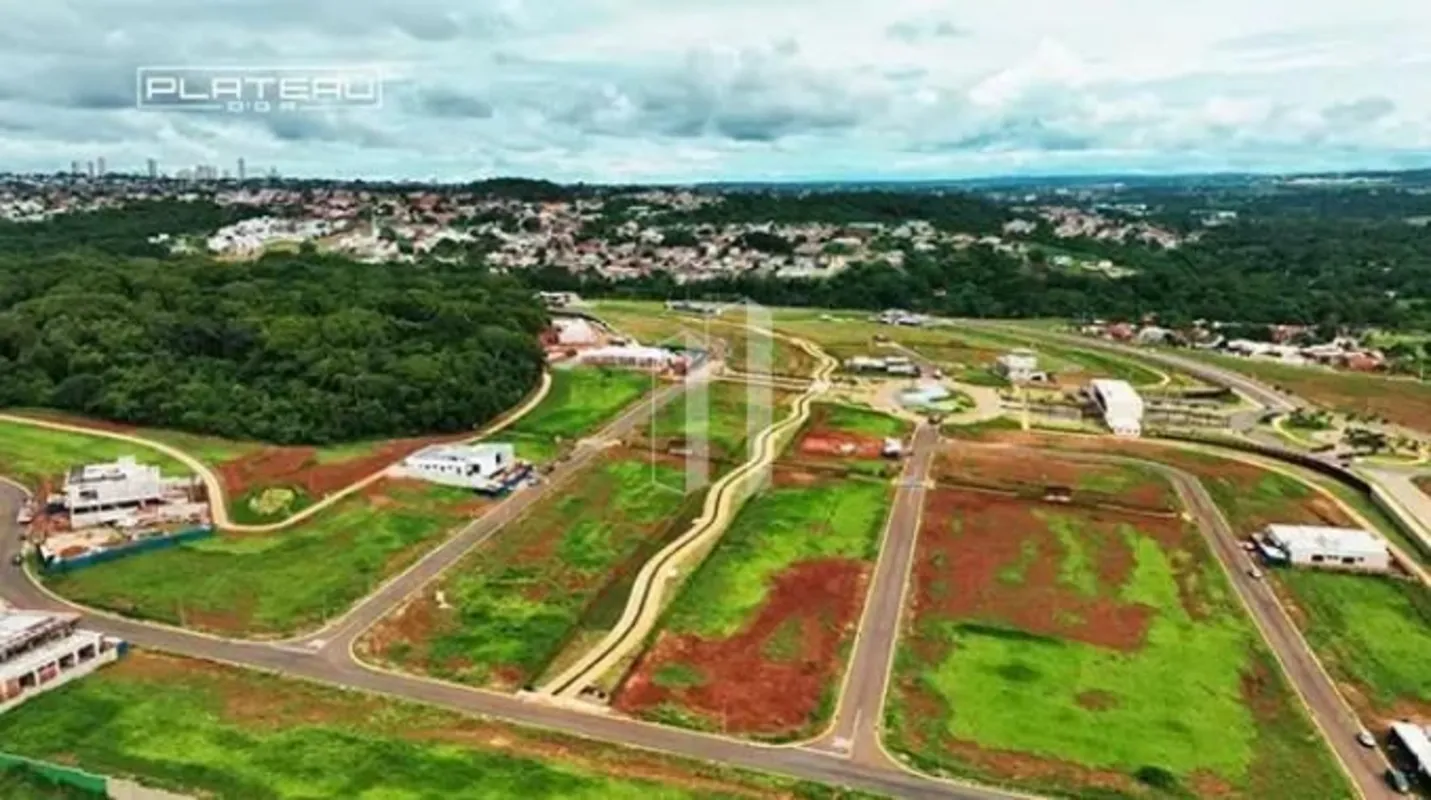 Viver no Plateau d'Or Unique é despertar todos os dias cercado por natureza, sof...
