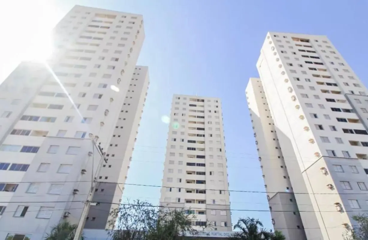 Apartamento de 2 quartos para locação, repleto em armários e com área de lazer c...