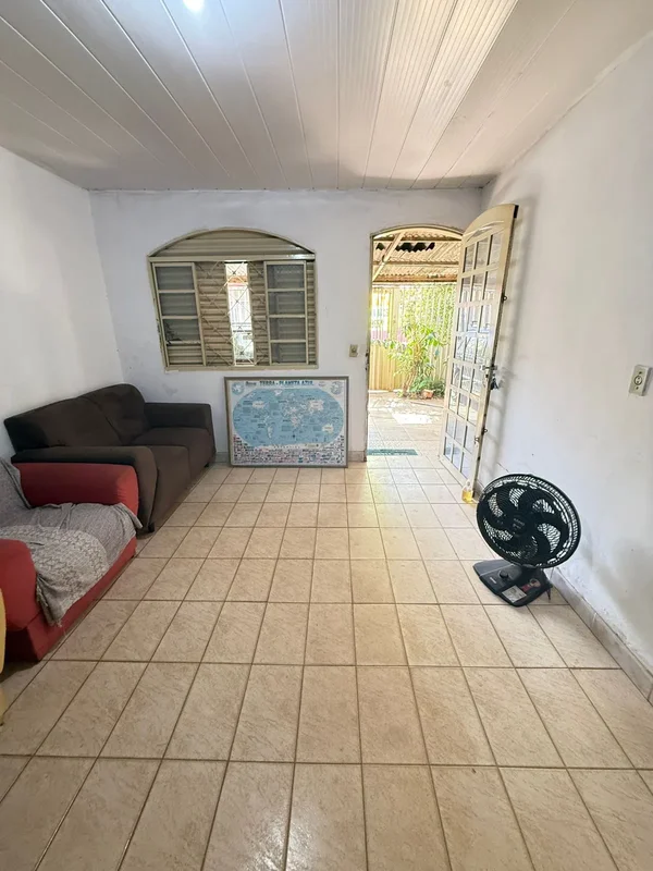 JDM IMOBILIÁRIA VENDE:Casa na QR 120, Conjunto 05 - Samambaia Sul- 02 quartos;- ...