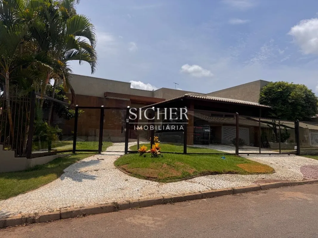 VENDE-SE CASA TÉRREA DE ALTO PADRÃO NA QI 29 - LAGO SULCom 370 m², projetada par...