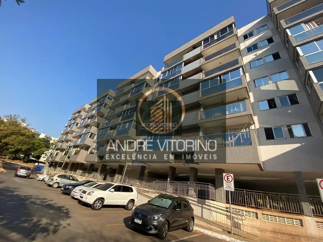 Apartamento Espaçoso Mobiliado para AluguelLocalização: Uma das melhores quadras...