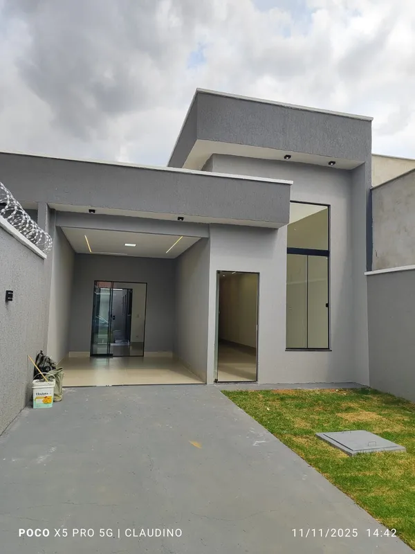 VENDE-SE 1 CASA CASA RESIDENCIAL JD DAS HORTÊNSIAS- AP DE GOIÂNIA / Próximo ao G...