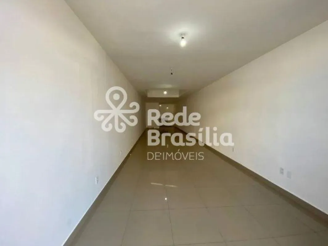 Loja para Locação - Guará IILoja com excelente acabamento, piso em porcelanato e...