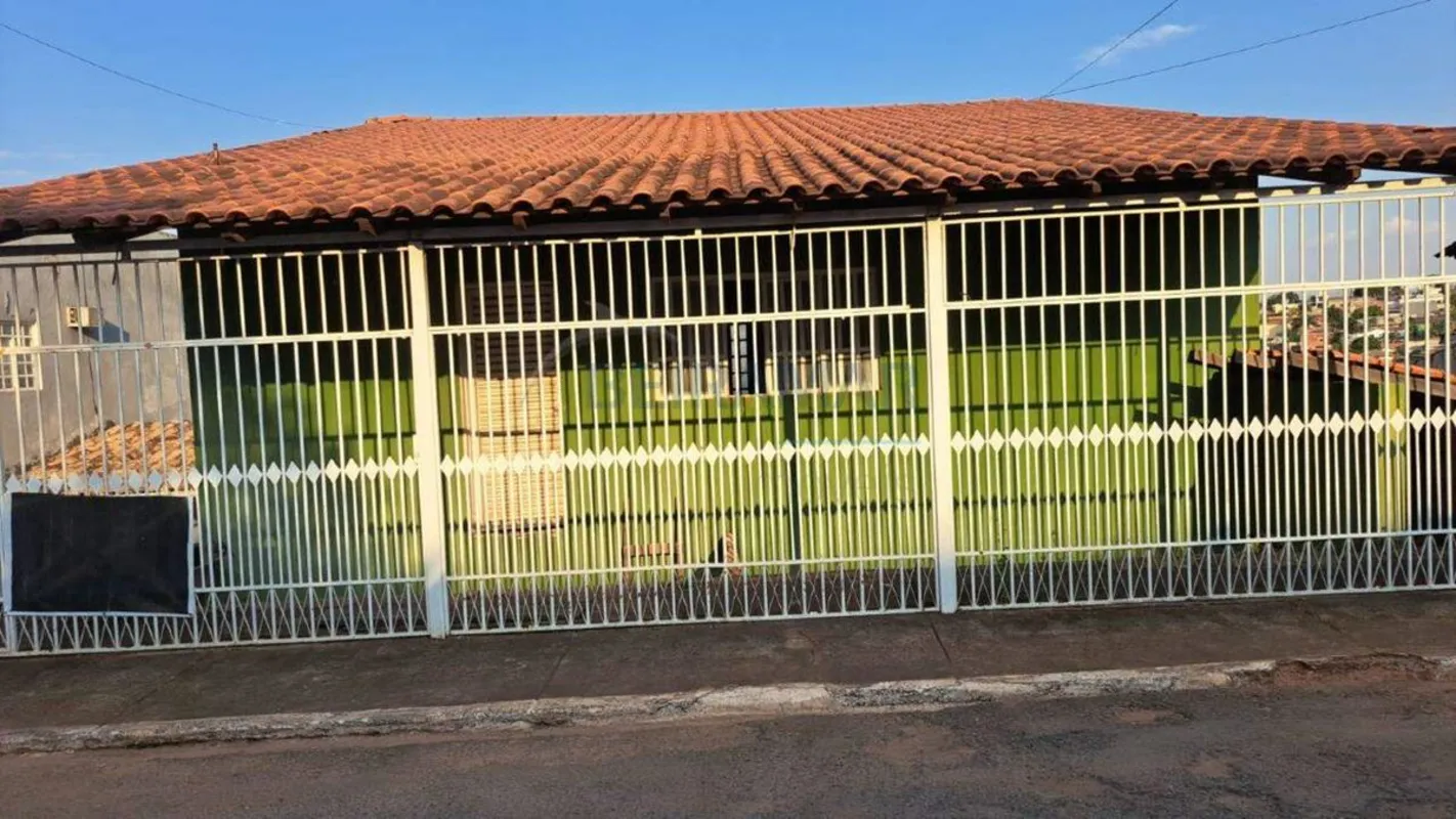 3 Quartos (1 Suíte) . Casa em Condomínio Fechado . Área Ampla . Park Bela Vista ...