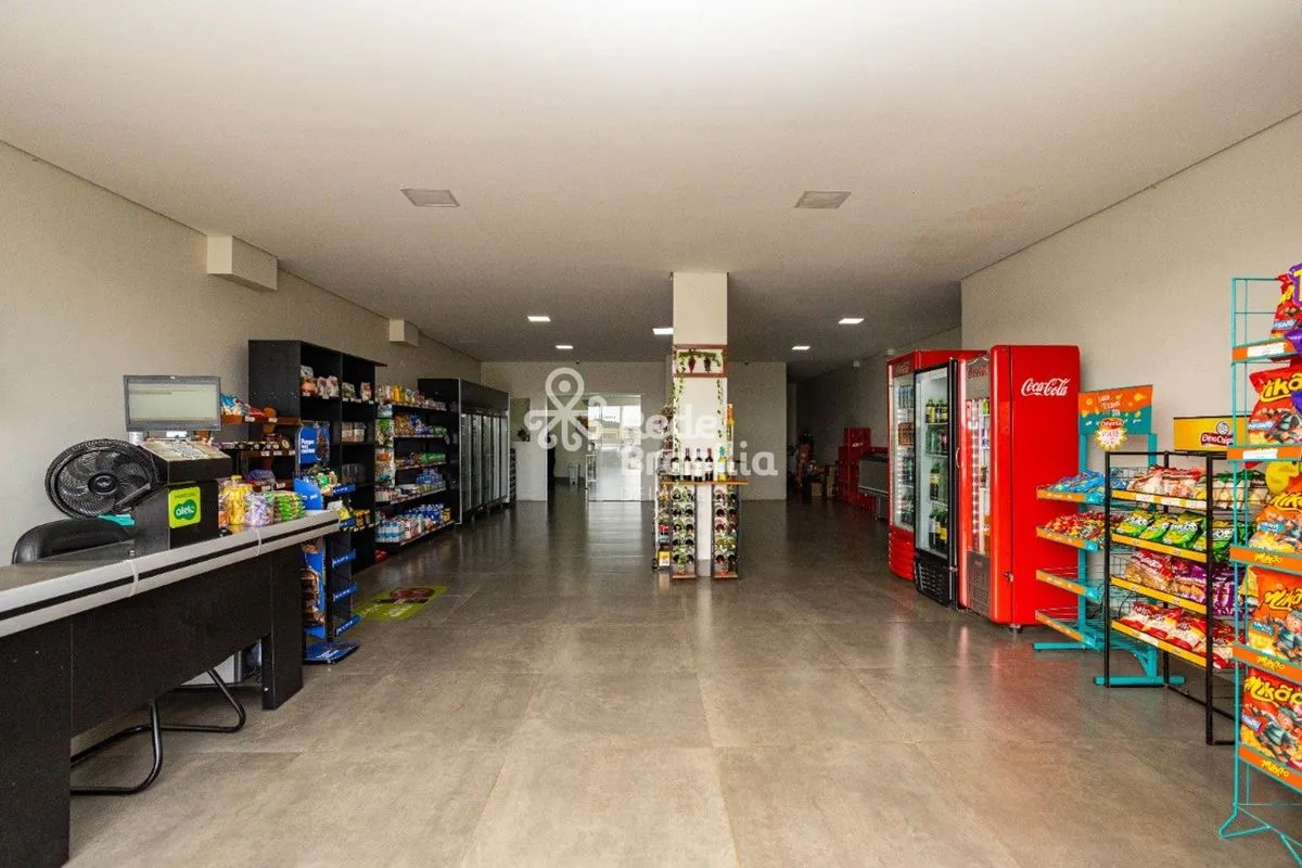 QE 56 | Loja - Guará IILocalização privilegiada na Avenida Comercial.Excelente l...