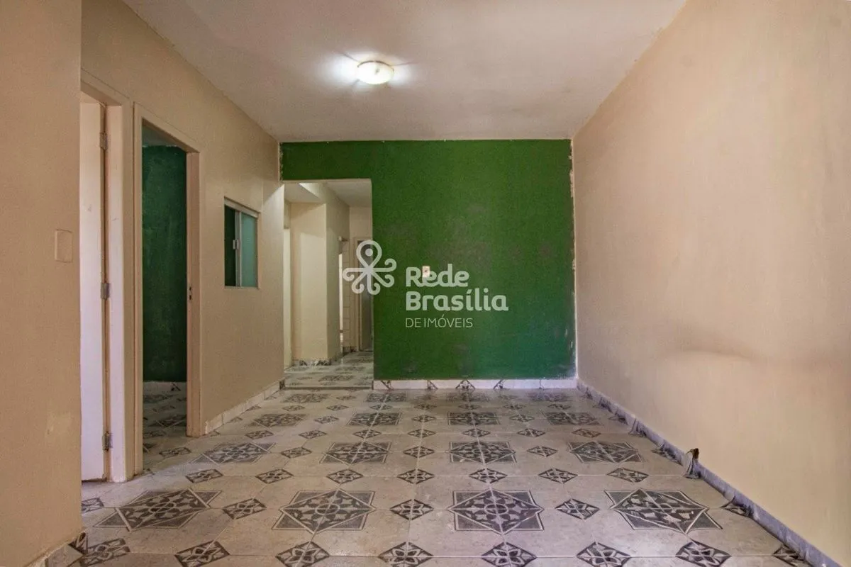 TH33999 - Qr 514 Samambaia Sul. Casa com 03 quartos, 100m². Agende sua visita!Lo...