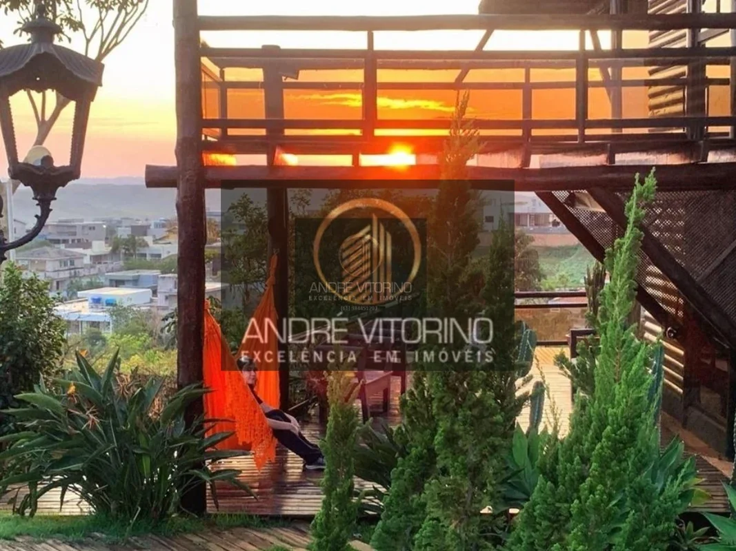 ? Oportunidade Exclusiva no Lago Sul! ?Casa de Alto Padrão a apenas 40 metros do...