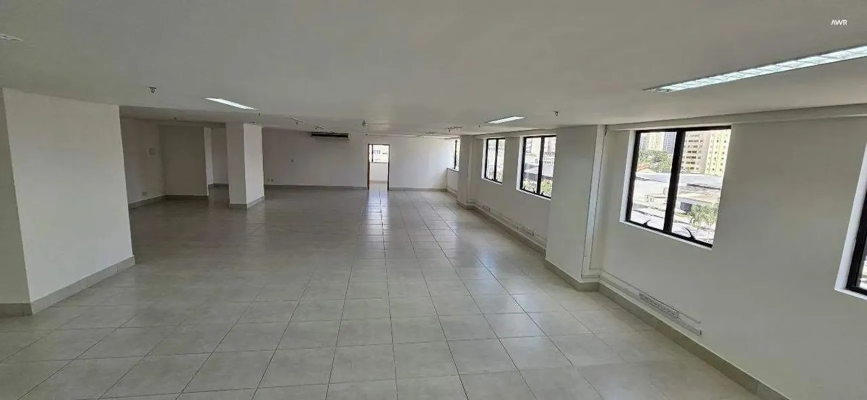 1/3 da laje corporativa no 26º andar do Lourenço Office disponível para locação ...
