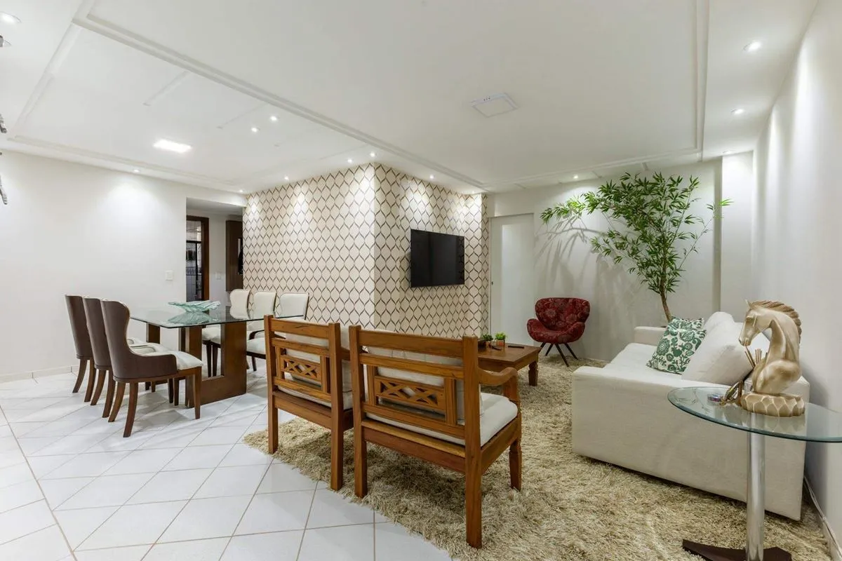 OPORTUNIDADE ÚNICA!!! 3-QUARTOS + 1 SUITE. 2 VAGAS DE GARAGEM Detalhes do Imóvel...