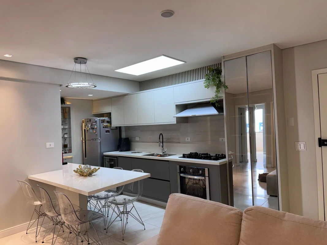 Apartamento de 2 quartos, moderno, pronto para morar, com projeto de marcenaria ...