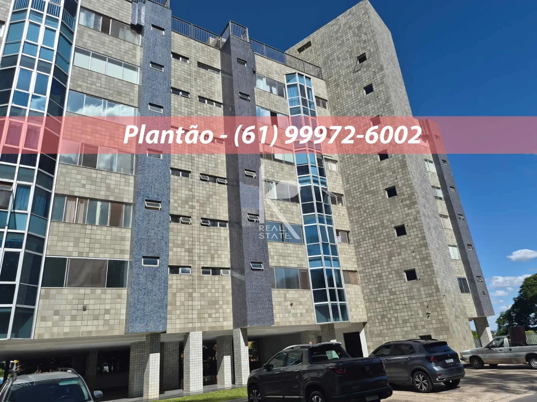 Apartamento com 200m² de area privativa, composto de sala para 2 ambientes, 4 qu...