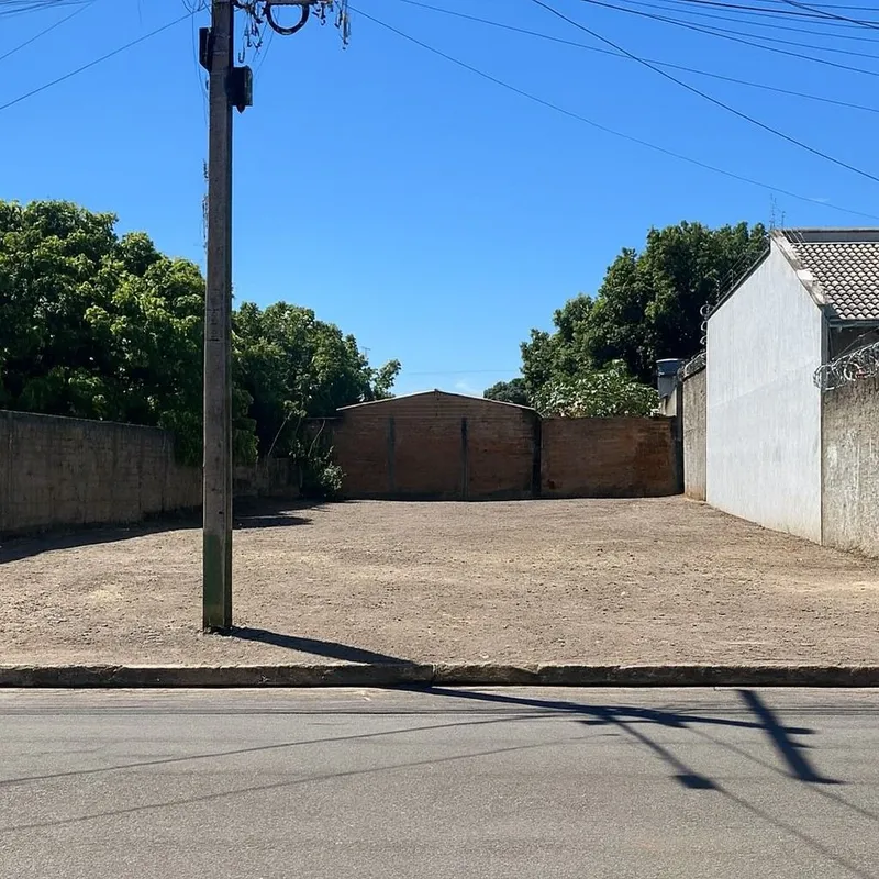 Lote de 455 m², situado no Setor Colina Azul, em uma região em constante valoriz...