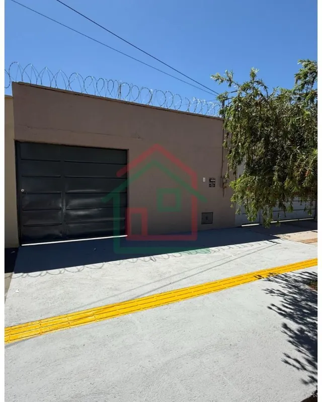 OPORTUNIDADE! CASA 3 QUARTOS SENDO 1 SUÍTE NO SETOR ORLANDO DE MORAIS, SAÍDA PAR...