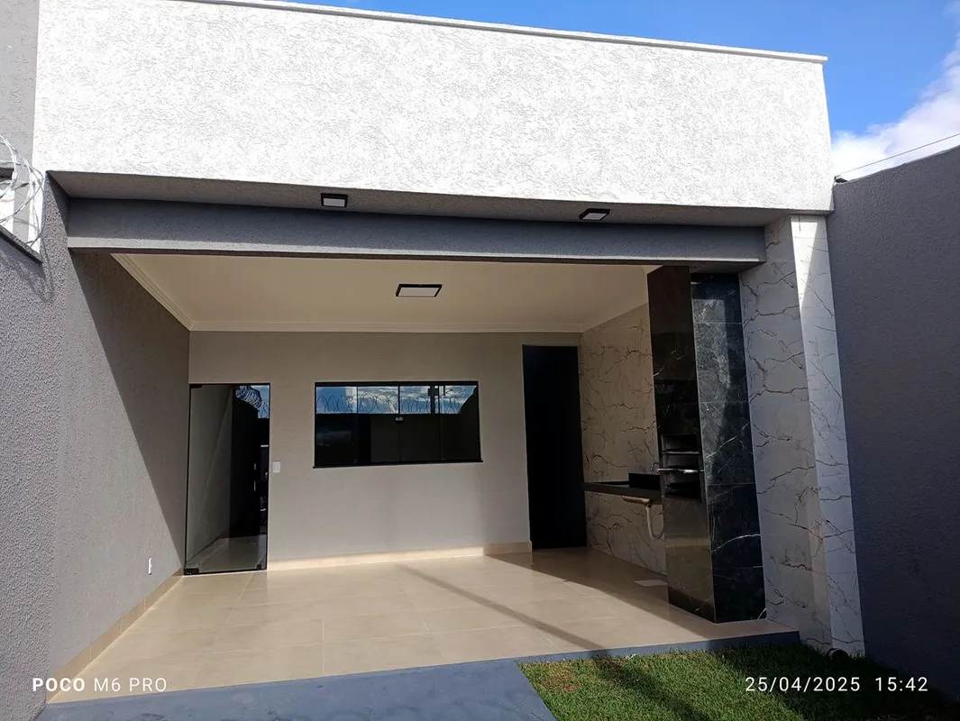 Sendo 2 casas2/4 com uma suiteBanheiro social Cozinha SalaAcabamento de primeira...