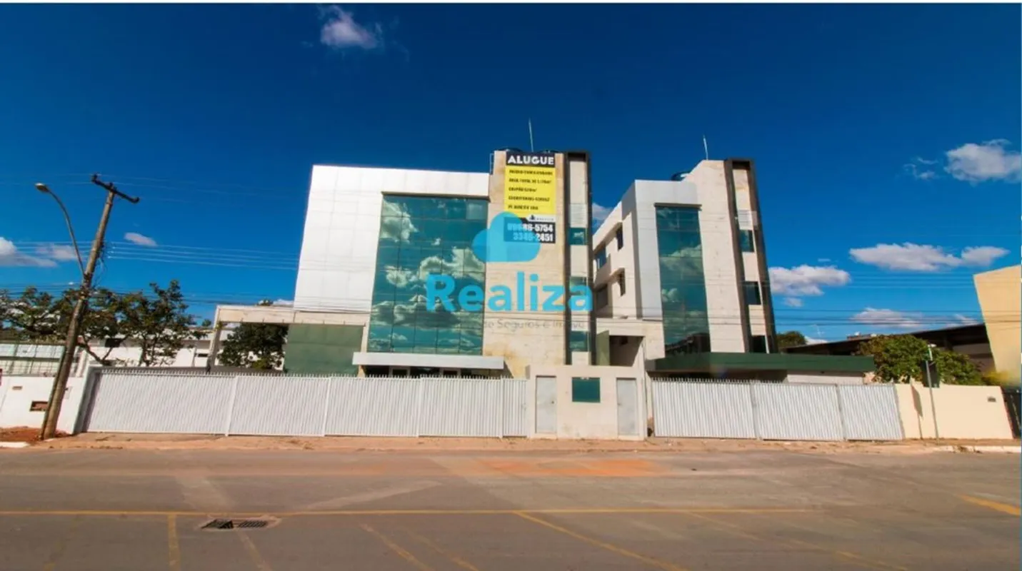 Excelente prédio comercial com 1.170,24m² de área construída, sendo 649,32m² de ...