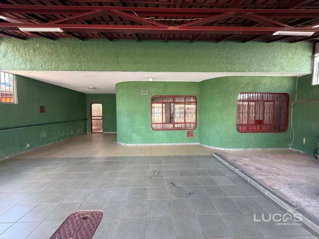 Casa à venda na QSD 47 com 3 quartos laje - Taguatinga Sul.Investimento: R$570.0...