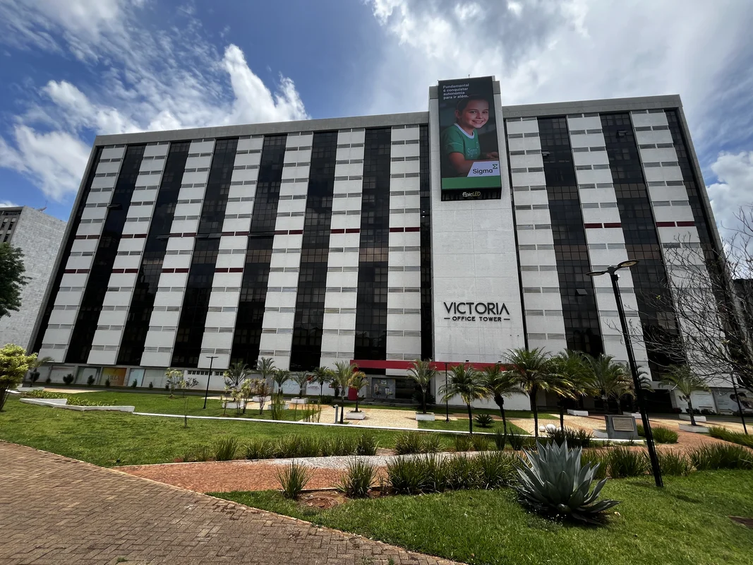 VENDA/ALUGUEL - Conjunto de Salas AAA no Victoria Office Tower (108m²) - SAS Qua...