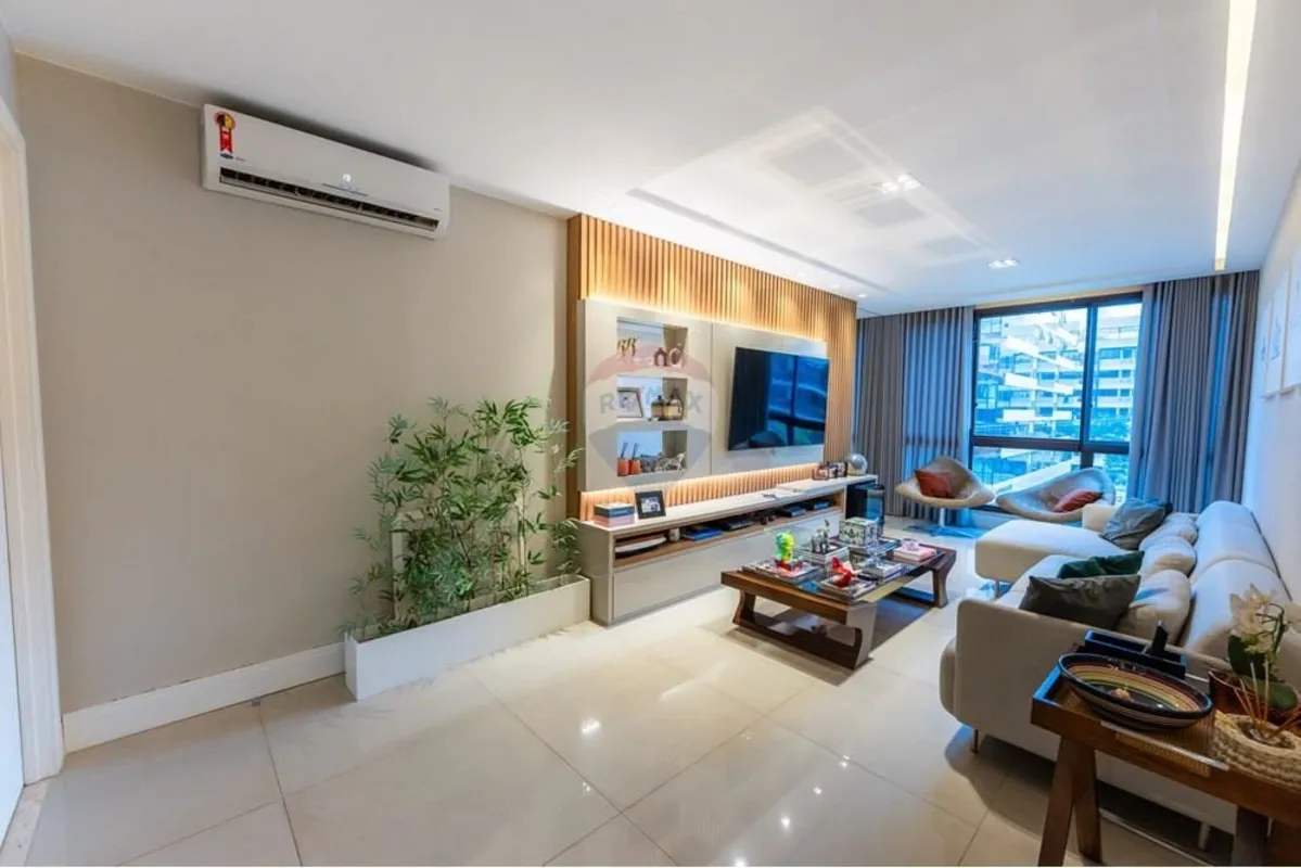 Apresentamos este apartamento de 128 m² localizado no Via Ibiza, na SQNW 111, um...