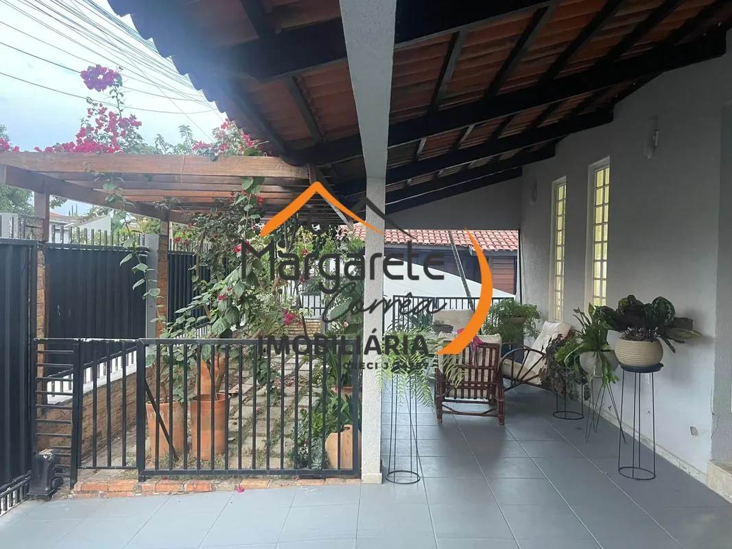 Imobiliária Margarete Corrêa vende casa no Condomínio Europa I.*Não Aceita Finan...