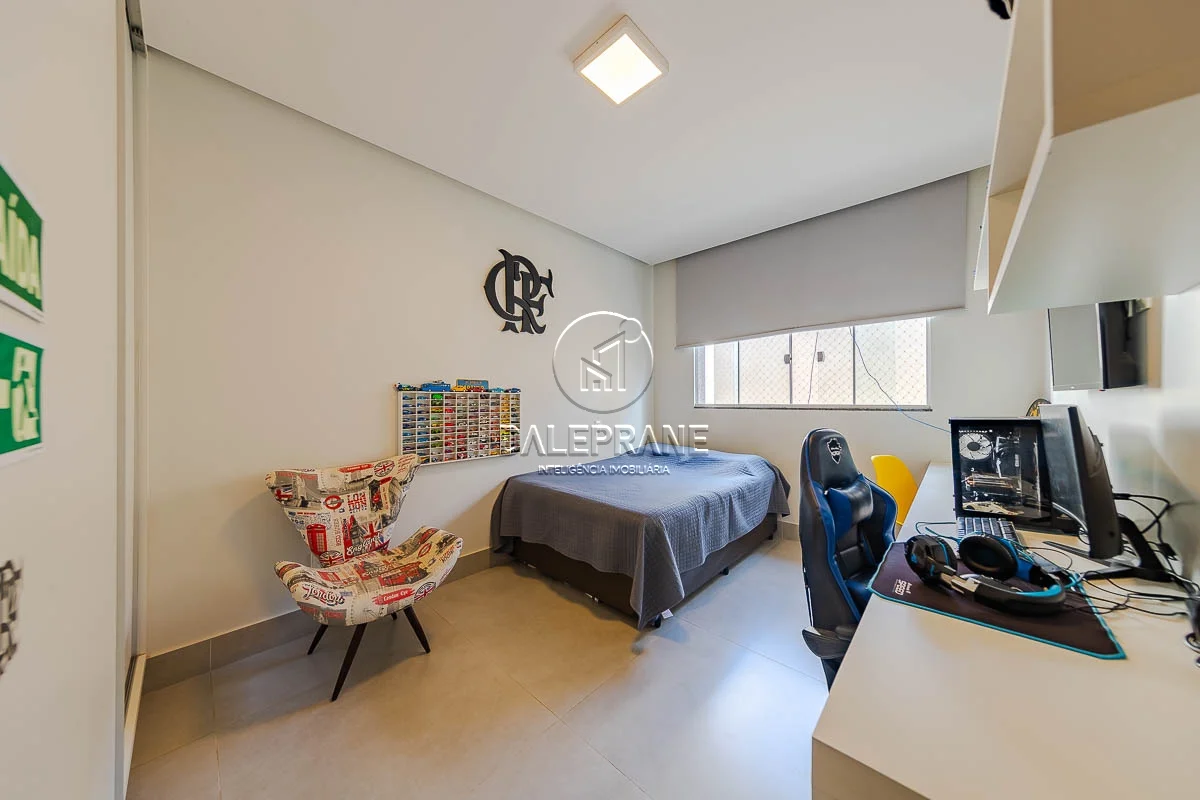 Descubra uma residência que une design contemporâneo, conforto e localização pri...