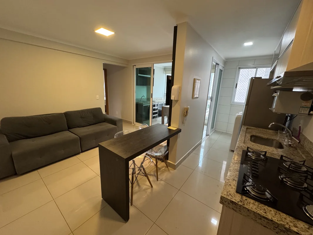 Maravilhoso apartamento de 2 quartos, sendo uma suíte todo mobiliado e climatiza...