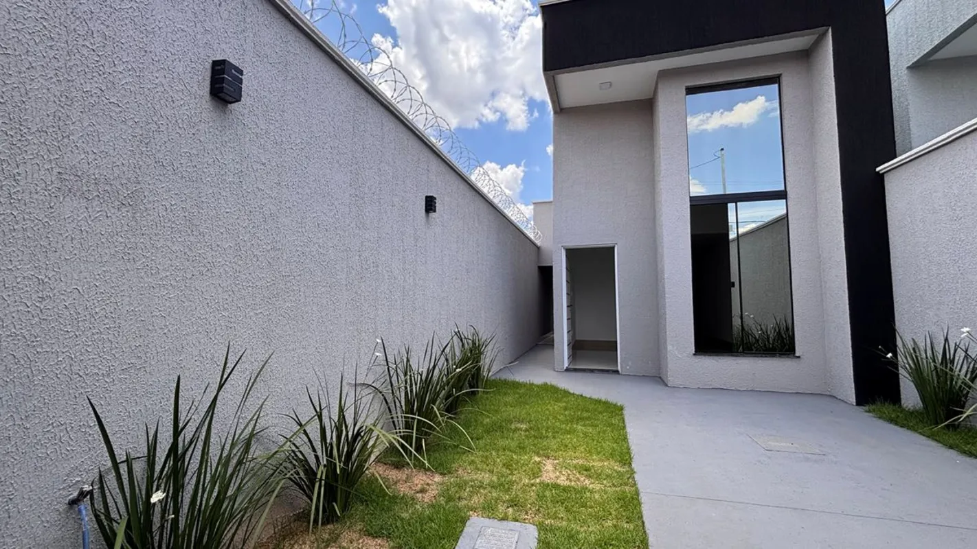 Casa Térrea no Residencial Campos Dourados – 2 Quartos (1 Suíte) • 87 m² • Goiân...