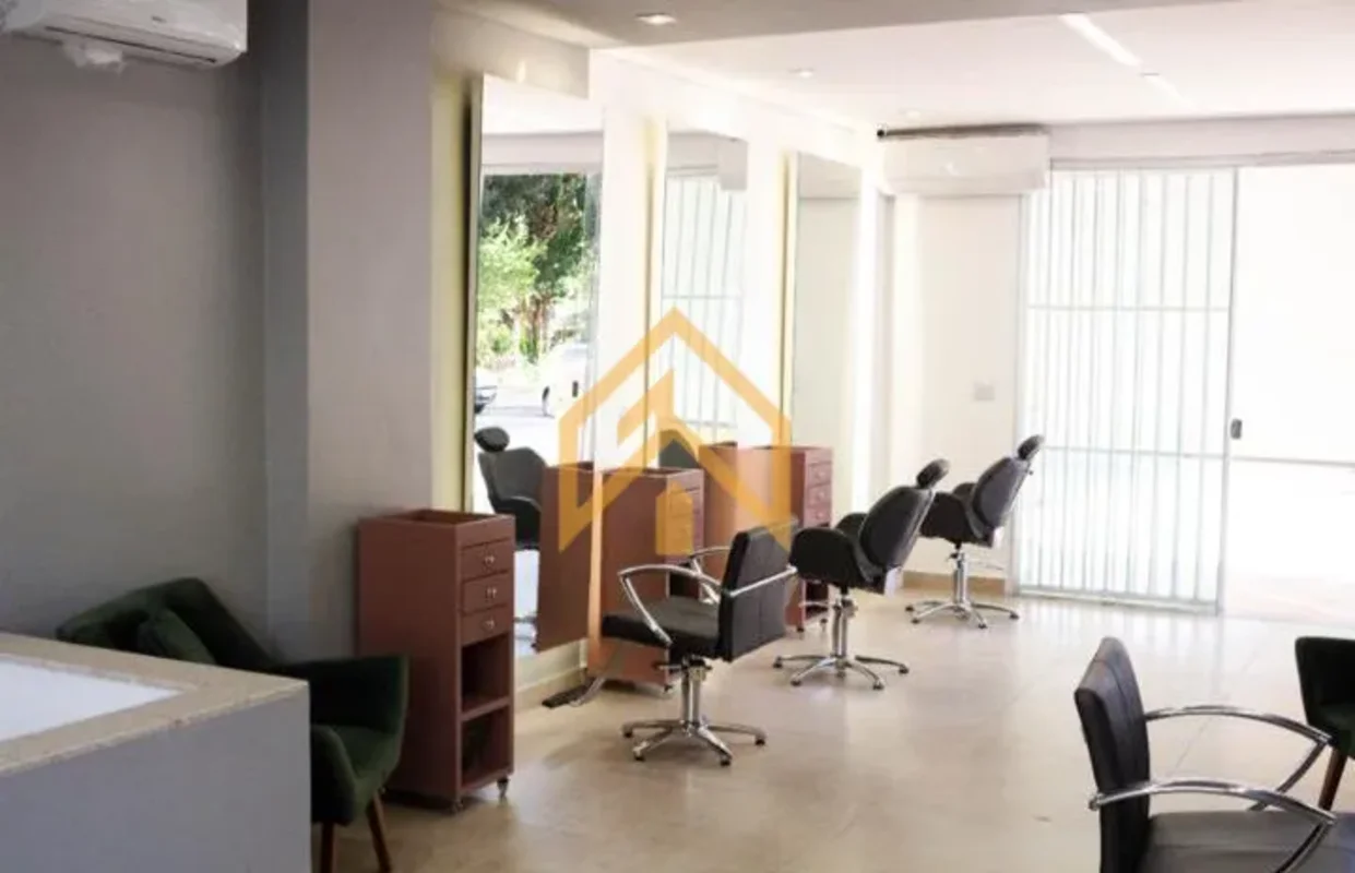 Oportunidade Única na Asa Norte!Ponto Comercial para Salão de Beleza - Equipado ...