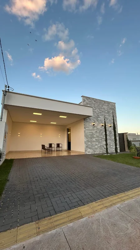 Casa terrea, finissimo acabamento, pronta para morar, tudo pronto e instalado, 4...