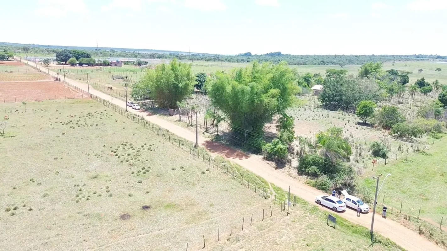 - Vendo ótima área na Rota do Cavalo Sobradinho I DF, propriedade de 2Ha, 20.000...