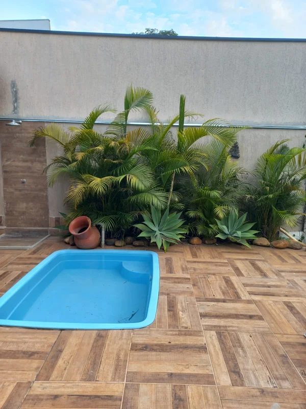 Vendo excelente casa no Condomínio do Jockey, perfeita para quem busca estilo, t...